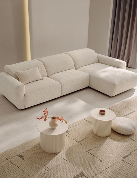 imagen de categor&iacute;a sof&aacute;s con un sof&aacute; redondo moderno en ambiente de sal&oacute;n chaiselongue